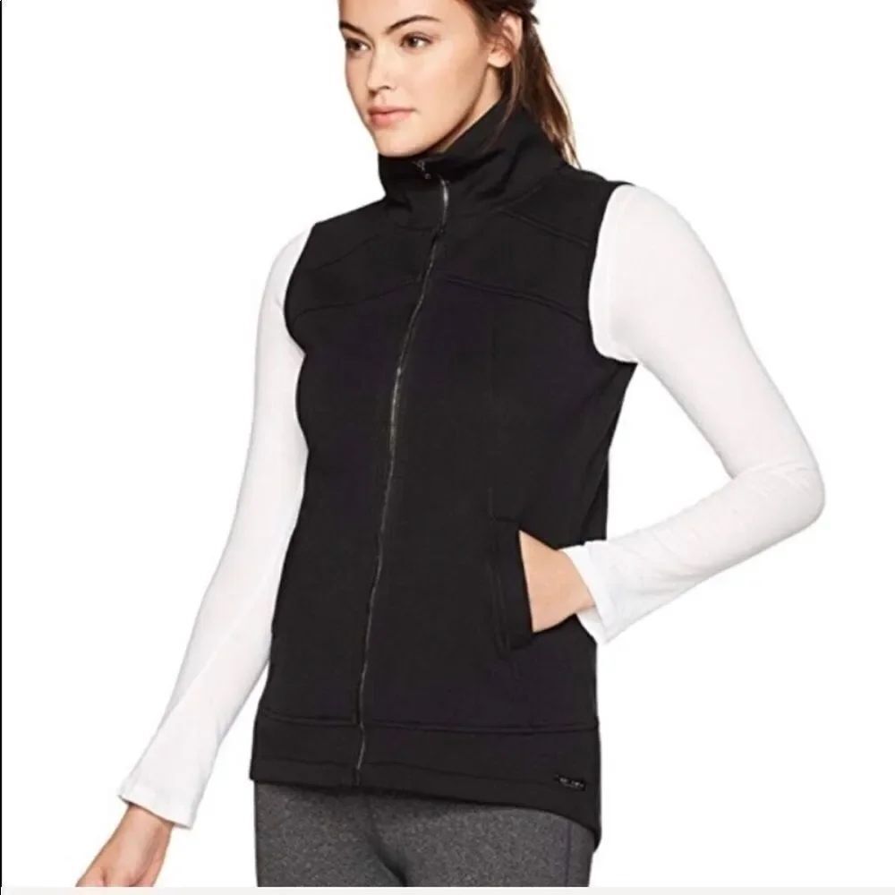 BETSEY JOHNSON | Black Zip Front Performance Vest